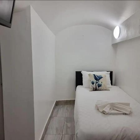 F24- Basement Single Studio Near Paddington Daire Londra Dış mekan fotoğraf