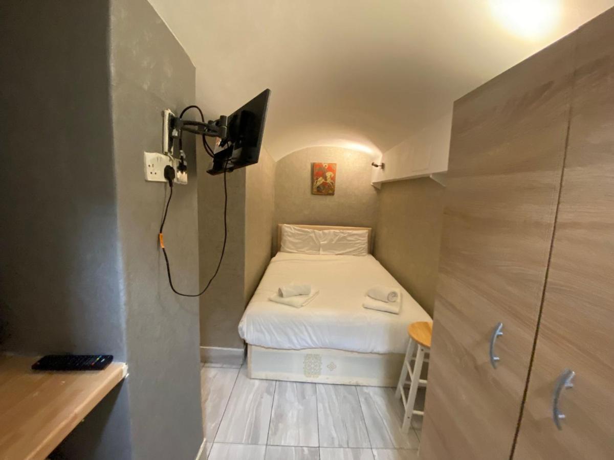 F24- Basement Single Studio Near Paddington Daire Londra Dış mekan fotoğraf
