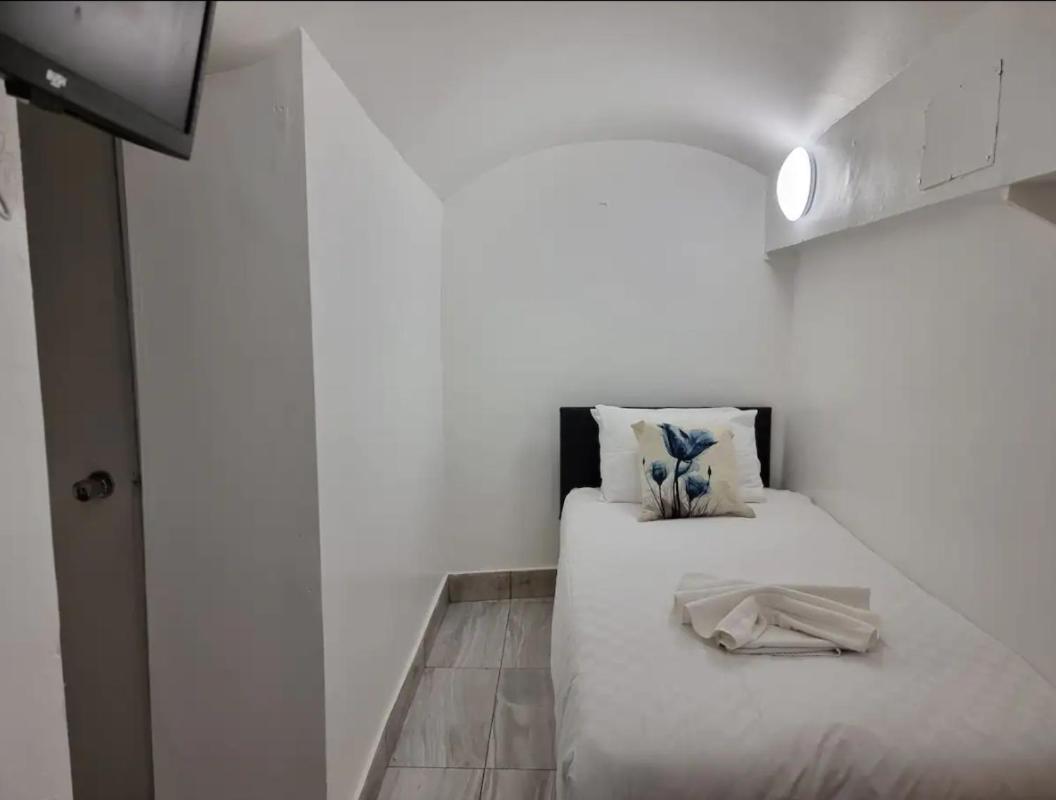 F24- Basement Single Studio Near Paddington Daire Londra Dış mekan fotoğraf